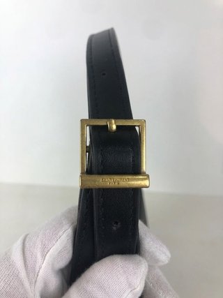 Bolso Saint Laurent Negro de Piel con Logo Dorado