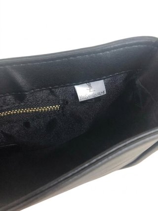 Bolso Saint Laurent Negro de Piel con Logo Dorado