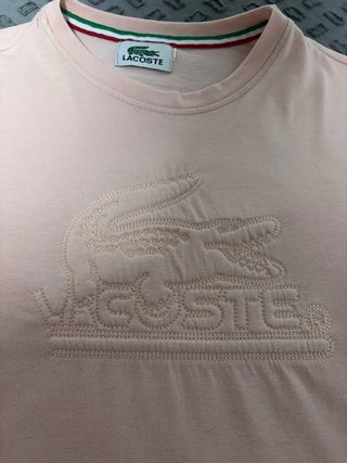 Conjunto Lacoste rosa camiseta y pantalón corto