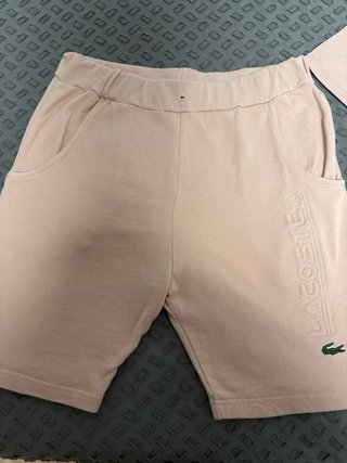 Conjunto Lacoste rosa camiseta y pantalón corto