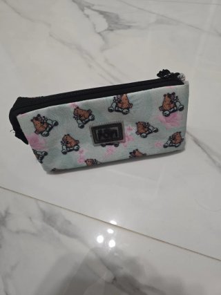 Estuche escolar celeste de capybara
