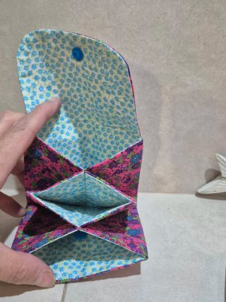 Monedero de fuelle floral