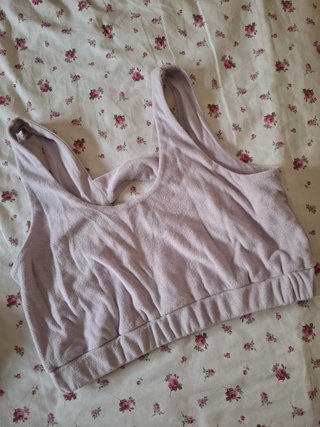 Top deportivo lila
