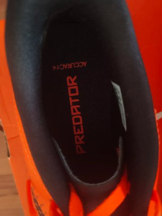 Botas de fútbol Adidas Predator + calcetines