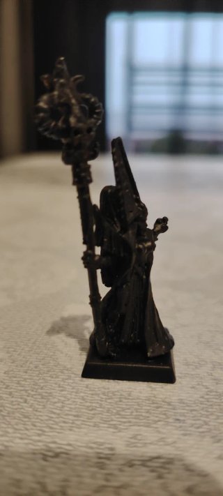 Hechicera Elfos Oscuros Warhammer 2001