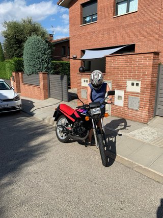 Honda MBX 75 cc Negra y Roja