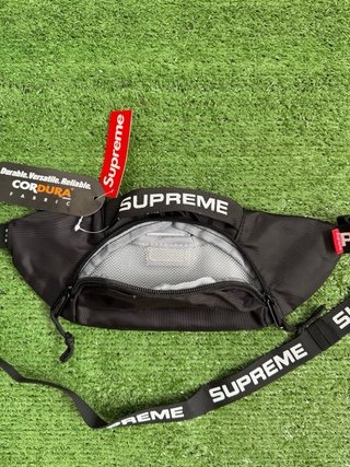 Riñonera Supreme FW22 Waist Bag Negra