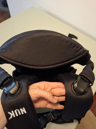 Mochila Portabebés NUK Negra