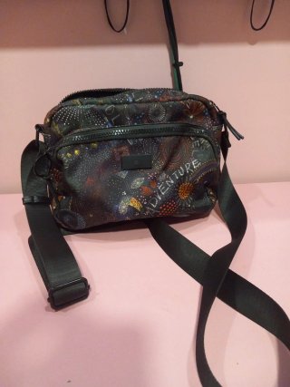 Bolso bandolera estampado multicolor