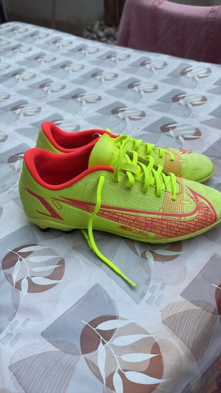 Scarpe da calcio Nike Mercurial gialle
