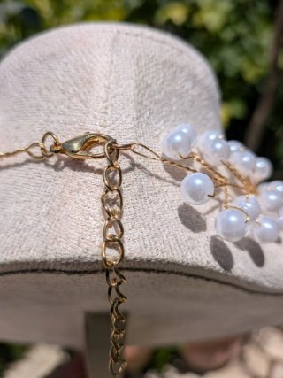 Gargantilla choker perlas blancas y dorado