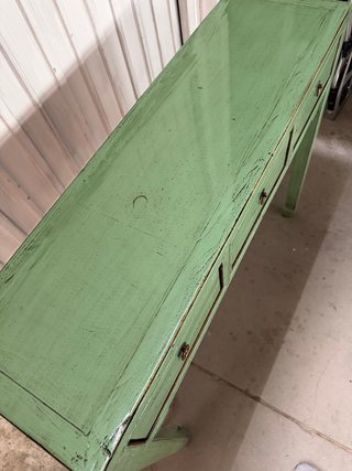 Consola de madera lacada nueva