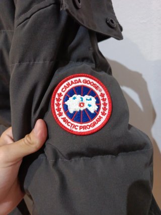 Abrigo Canada Goose gris