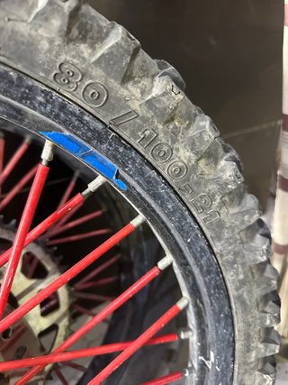 Ruedas Beta RRT con llanta roja