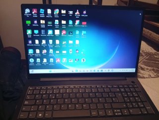 Lenovo Intel Core i3 8 GB RAM SSD 512 GB WINDOWS11