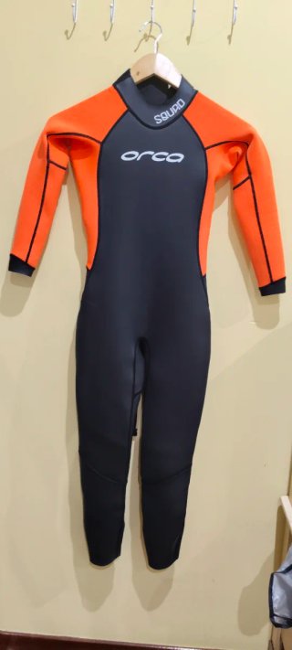 Traje de neopreno Orca SQUAD naranja