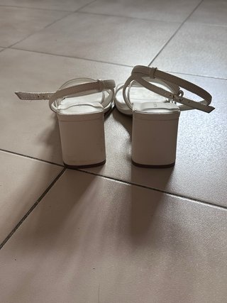 Sandalias Número 36 (Pull and Bear)