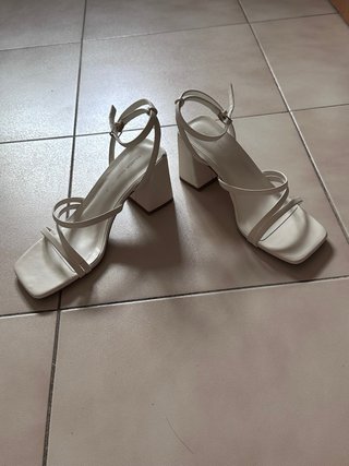 Sandalias Número 36 (Pull and Bear)