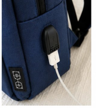 Mochila portátil azul con USB