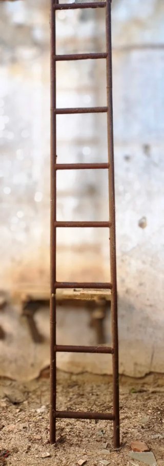Escalera metálica 280 cm