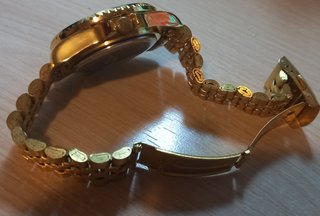 Reloj CURDDE Elegante Dorado y Negro