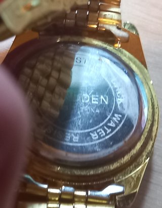 Reloj CURDDE Elegante Dorado y Negro