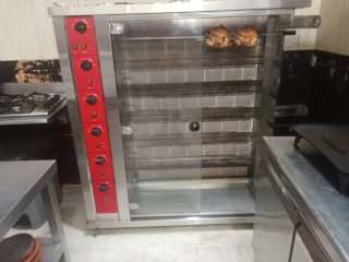 Asador de pollos profesional