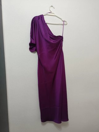 Vestido largo satinado asimetrico Zara Talla M