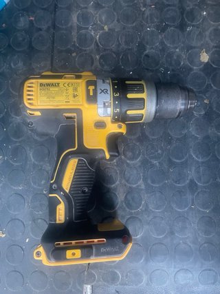 Taladro Atornillador Dewalt 18V XR Brushless