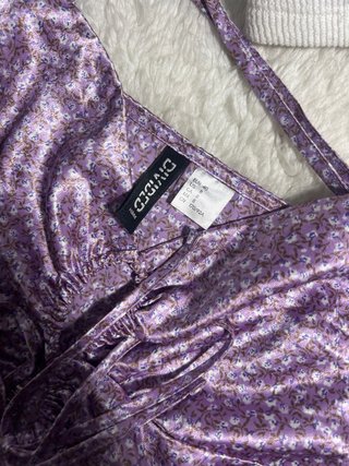 Vestido floral morado con lazada