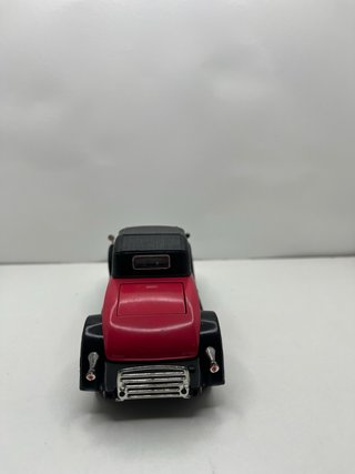 Ford Roadster Cabriolet 1932 Modellino 1/24