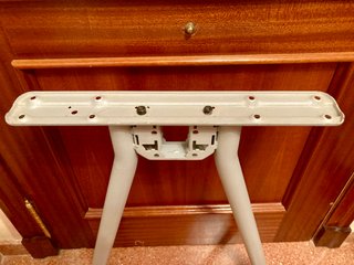 Soporte pata doble mesa estudio metal