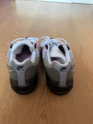 Nike Air Max 95 gris, negro y rosa – Talla 42
