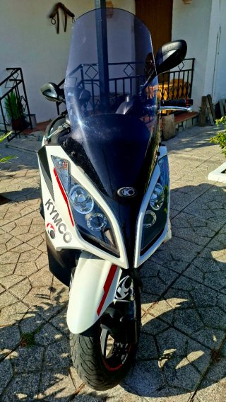 Kymco SuperDink 300i ABS Maxi Scooter