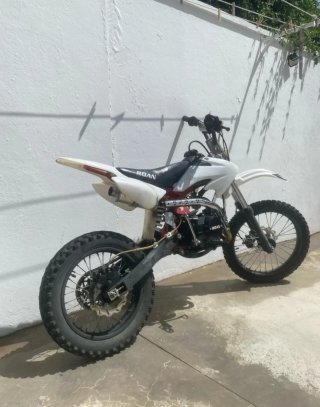 Pit Bike Roan 125cc Blanca y Negra