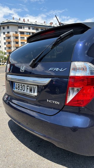 Honda FR-V