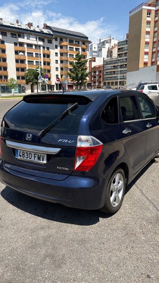 Honda FR-V