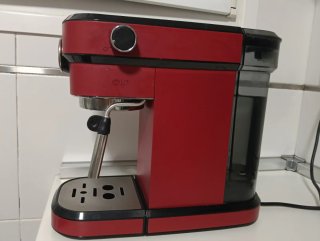 Cafetera Cecotec Cafelizzia Express