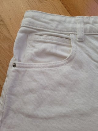 Bermuda vaquera mom fit blanca