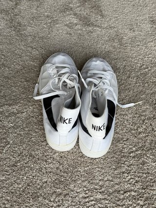 Nike Blazer Mid Blancas y Negras
