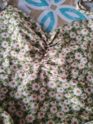 Vestido Shein flores margaritas Talla XS