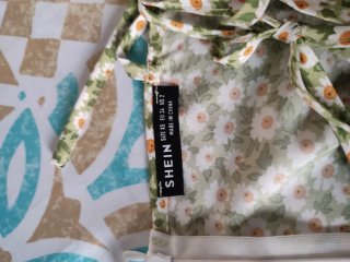 Vestido Shein flores margaritas Talla XS