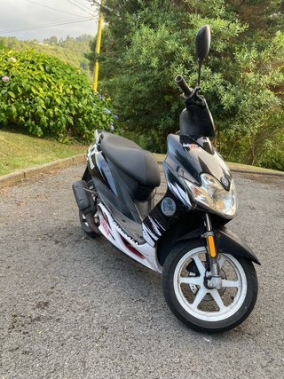 Yamaha Jog RR Replica GP