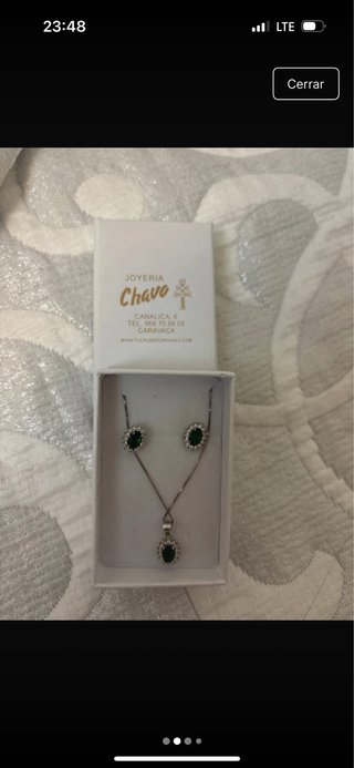 Conjunto collar y pendientes Chavo
