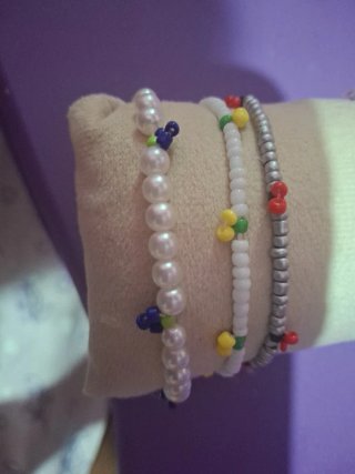Pulseras de cuentas con frutas
