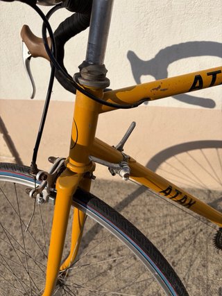 Bicicleta de carretera Atak C1000 antigua