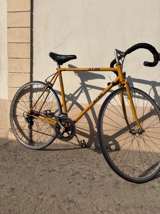 Bicicleta de carretera Atak C1000 antigua