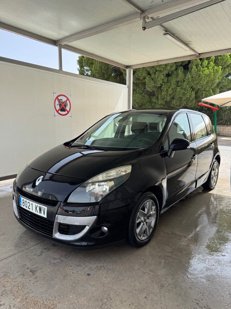 Renault Scenic 2011 - foto 1