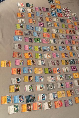 137 cartas de Chispas Fulgurantes + 7 códigos TCG