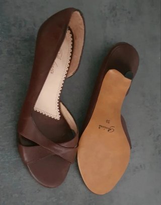 Sandalias piel marrón T.39 a estrenar